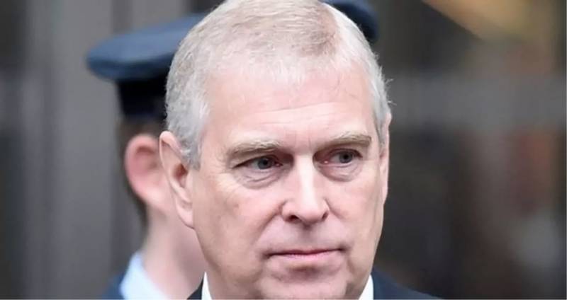 Kral III Çarlz Şahzadə Endryunun Bütün Kraliyət Titullarını Niyə Geri Aldı?