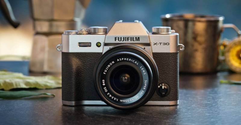 Fujifilm Giriş Səviyyəli X-T30 Kamerasının Üçüncü Nəslini (X-T30 III) Elan Etdi: Əsas Yenilik X-Processor 5 Oldu