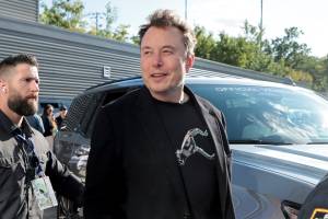 İlon Maskın “Robot Ordusu” Narahatlığı: Tesla Rekord Satışlara Baxmayaraq Niyə Gəlir İtirdi? Xəbər şəkili