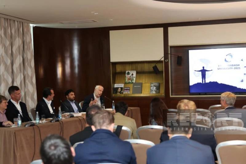 Portuqaliyalı səyyah Qarabağ Universitetinin tələbələrinə heyran qalıb