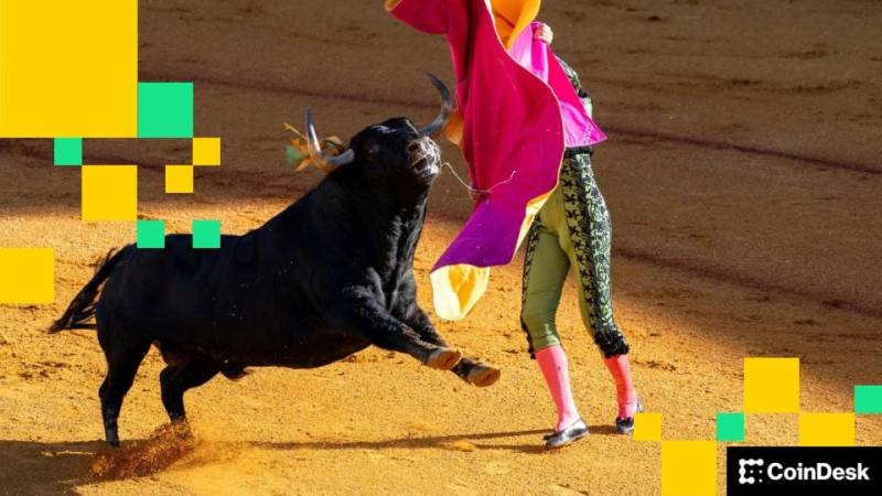 ABŞ-Çin Ticarətindəki İrəliləyiş Fonunda Kriptovalyuta Bazarları Yüksəlişdə: Bitcoin 113 Min Dolları Aşdı