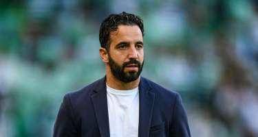 "Qalatasaray"ın planlarını pozdu - Əfsanə futbolçunu Türkiyəyə getməyə qoymur