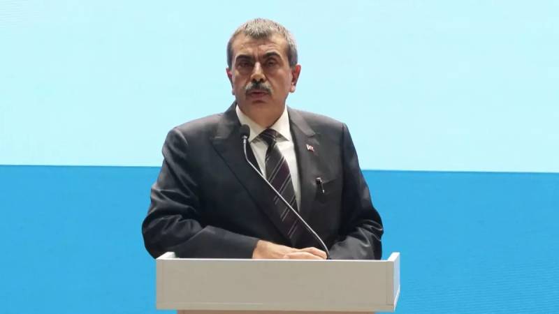 Təhsil Naziri Yusuf Tekin: "İmam Hatip" Məktəbləri Türkiyənin Qlobal Təhsil Markasına Çevrilməlidir