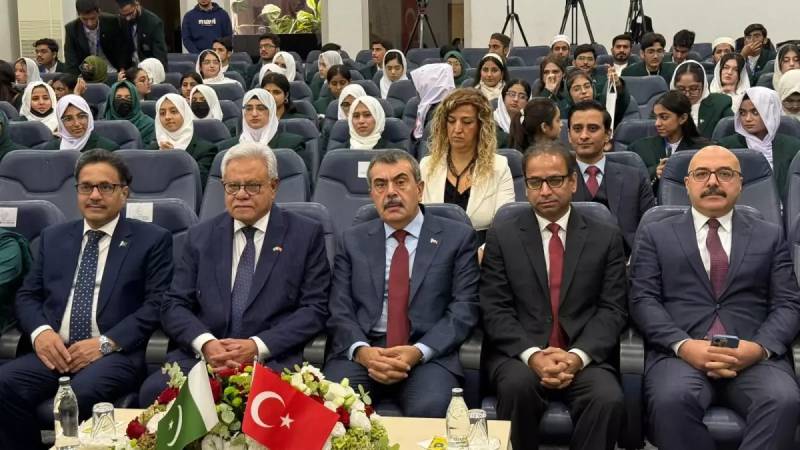 Milli Təhsil Naziri Yusuf Tekin Təhsilin Əsas Məqsədini Açıqladı: "Dünyanı Yaşanıla Bilən Yerinə Çevirmək Başlıca İşimizdir"