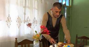 Qadın işləri görürəm - "TikTok"da məşhurlaşan ata