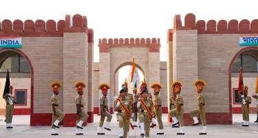 Britaniya vətəndaşlarını Hindistan-Pakistan sərhədinə getməməyə çağırdı