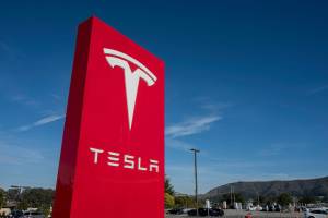 Tesla-nın Rekord Satışları: Gəlir Niyə 37% Azaldı? Xəbər şəkili
