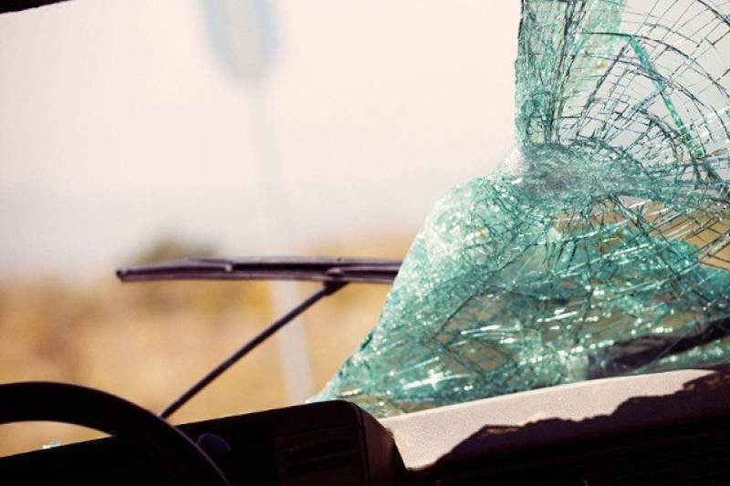 Yevlaxda yol qəzası olub, 2 nəfər ölüb