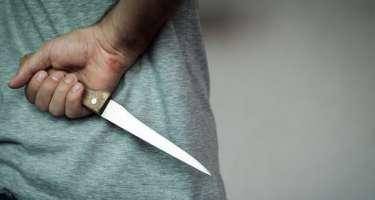 Şəkidə yeniyetmə bıçaqlandı