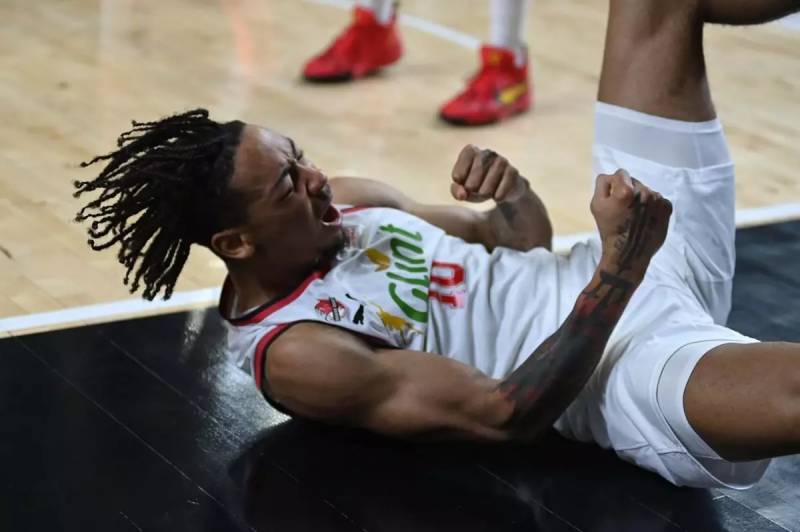 "Manisa Basket" "Merkezefendi"yə qalib gələrək mövsümün ilk ev qələbəsinə imza atdı