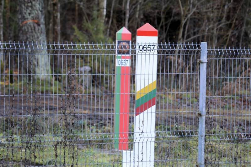 Litva Belarusla bütün keçid məntəqələrini bağlayıb