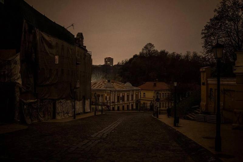 Kiyevin bir neçə rayonu işıqsız və istiliksiz qalıb