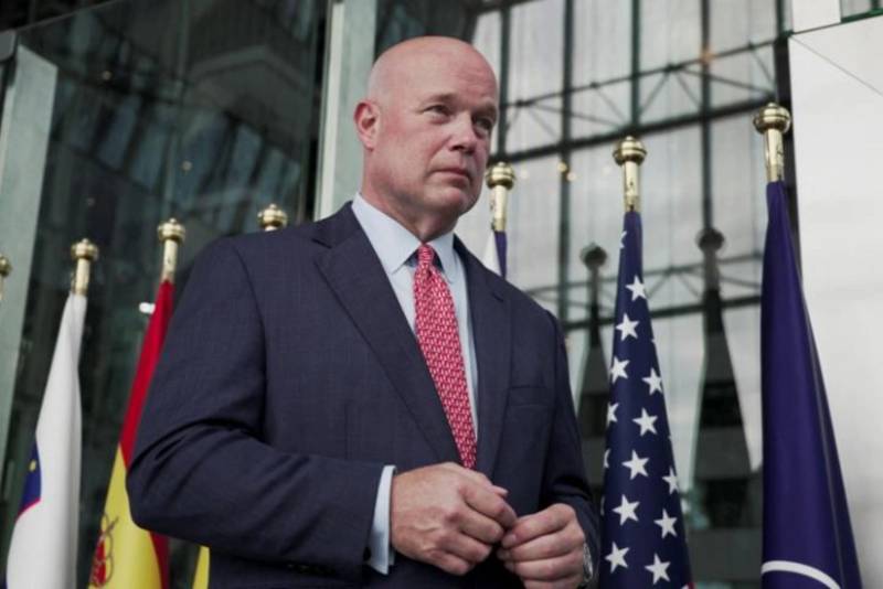 ABŞ-nin NATO-dakı nümayəndəsi: Ukrayna tezliklə 2 milyard dollarlıq silah alacaq