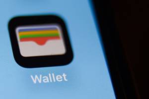 Apple ABŞ Pasportlarının Rəqəmsal Versiyasını Wallet-ə Əlavə Edir: Hava Limanında Sürətli Keçid Gözlənilir Xəbər şəkili