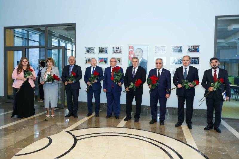 UNEC-də Azərbaycan Milli Elmlər Akademiyasının 80 illik yubileyi qeyd olunub (FOTO)