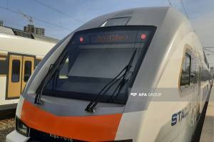 Sürət qatarına daş atan yeniyetmələr polis tərəfindən müəyyən edilib Xəbər şəkili