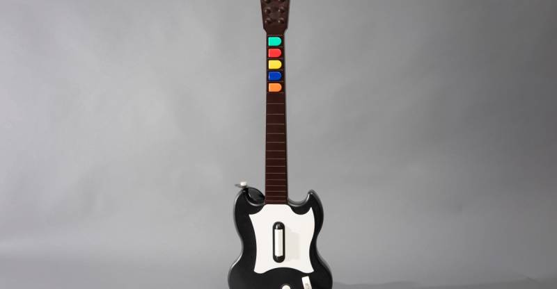 "Guitar Hero": Bir Vaxtlar Hər Kəsi Rok Ulduzuna Çevirən Oyunun Musiqi Dünyasına Təsiri
