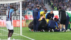 "Trabzonspor" və "Eyüpspor" matçında dəhşətli zədə: Futbolçunun ayağı qırıldı, xəstəxanaya aparıldı