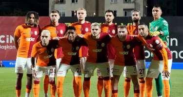 Məşhur futbolçu "Qalatasaray"dan ayrıldı - FOTO