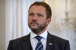 Estoniya Ukraynaya 150 min avro ayıracaq