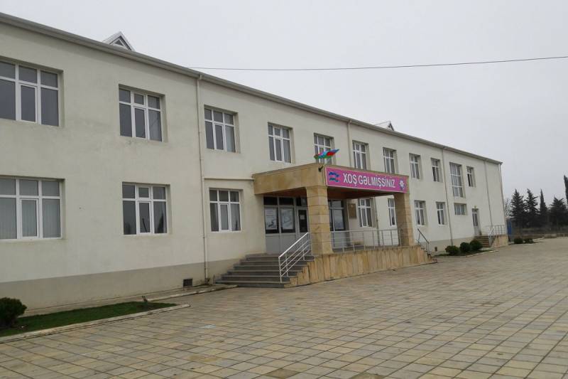 Biləsuvarda məktəb direktoru işdən çıxarılıb
