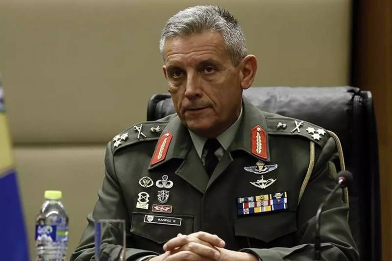 Yunanıstanın Keçmiş Baş Qərargah Rəisi Türkiyəyə Ağır Təhqirlər Etdi: "İti zənciri qırsa..."