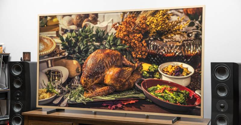 Samsung Frame TV Alarkən Niyə Texniki Xüsusiyyətlərə Çox Pul Xərcləməmək Olar?