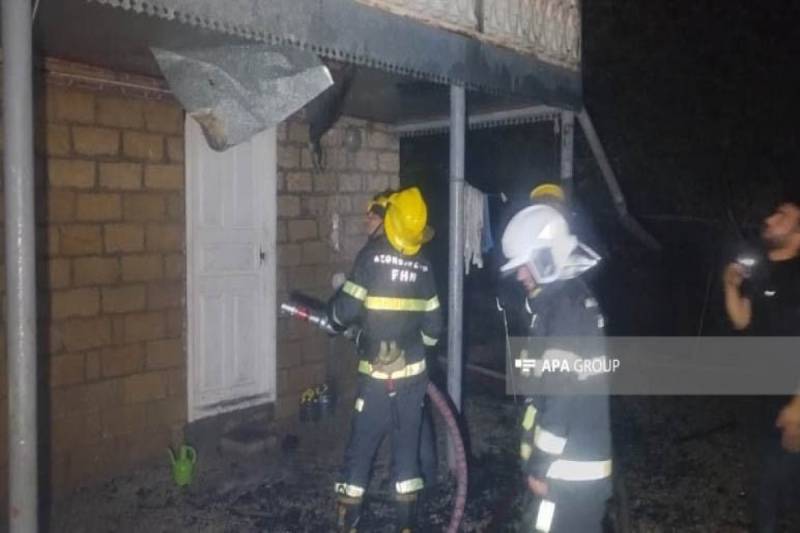 Şamaxıda yaşayış evi yanıb