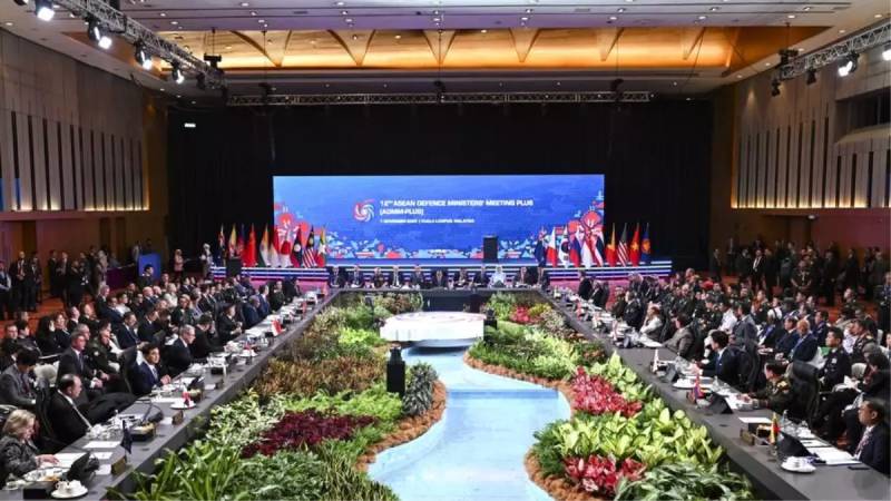 Çin Müdafiə Naziri ASEAN Görüşündə Regional Sülh və Sabitliyə Çağırış Etdi