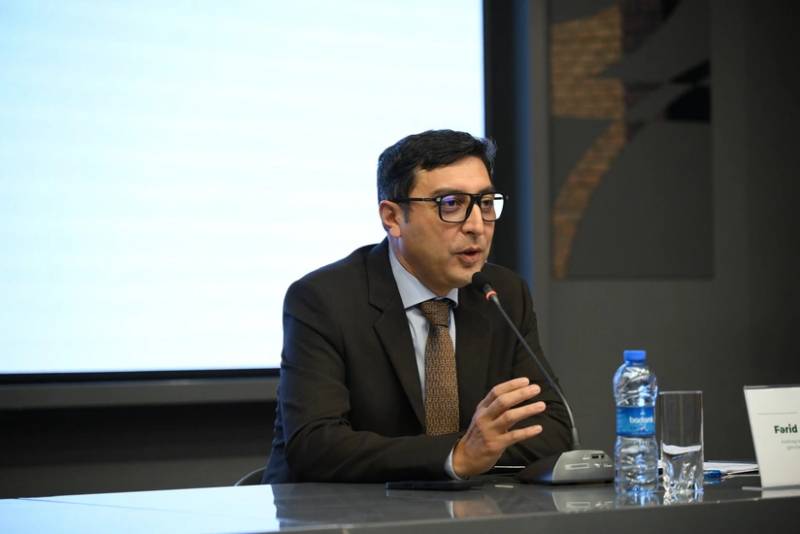 Fərid Qayıbov ötən ay beynəlxalq yarışlarda yüksək nəticələr əldə etmiş idmançılarla görüşüb