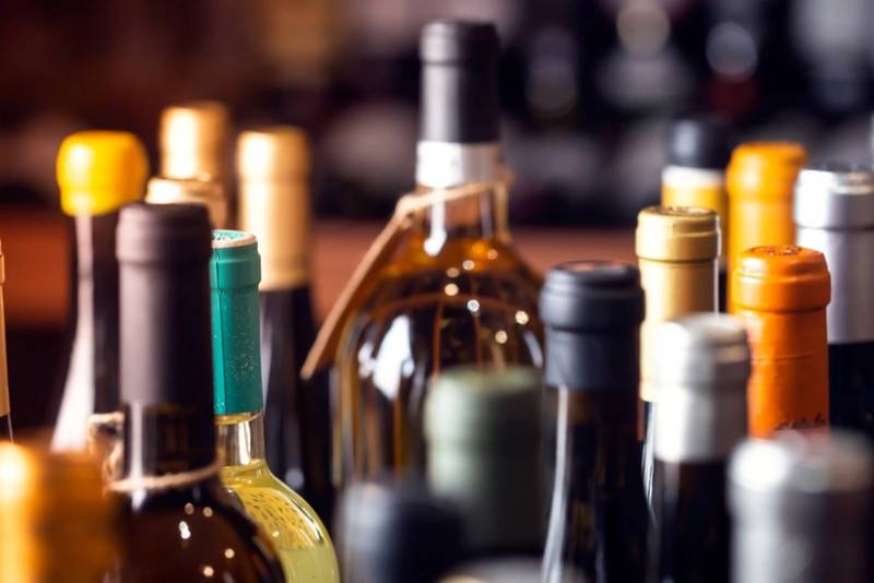 Azərbaycan alkoqollu və alkoqolsuz içkilərin idxalı ilə bağlı xərclərini 15 %-dən çox artırıb