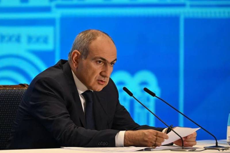 Nikol Paşinyan Qazaxıstana yollanıb