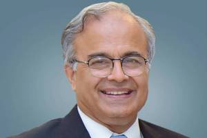 Əsəd M.Xan: "Bakıda Təmiz Enerji Mərkəzinin yaradılması İƏT ölkələri üçün real enerji keçidinə yol açacaq" - MÜSAHİBƏ Xəbər şəkili