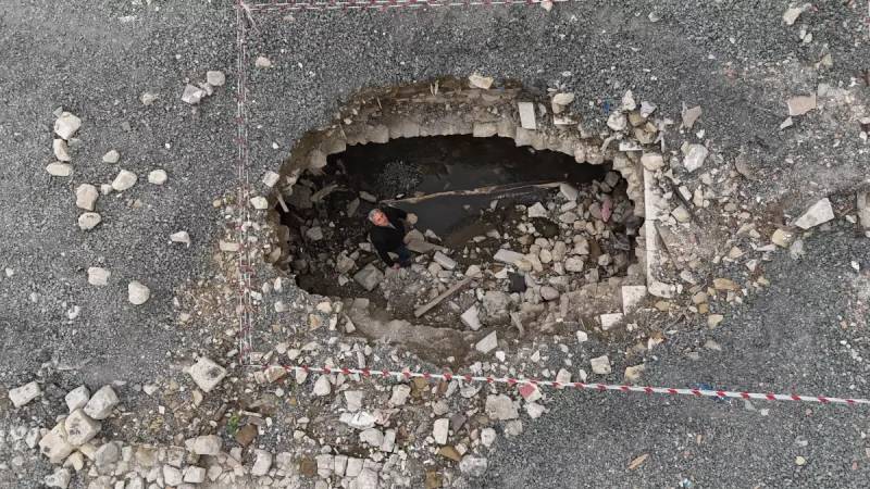 Zəlzələ Gizlədilmiş Tarixi Üzə Çıxardı: Hatayda Sakinlərin Xəbəri Olmadan Üzərində Yaşadığı Qədim Su Kanalı Tapıldı