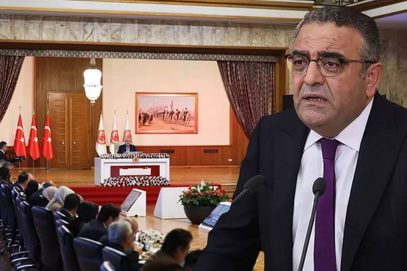 Sezgin Tanrıkulu: CHP İmralıya Səfərə Qarşı Çıxmadı, Lakin Fərqli Üsul Təklif Etdi Xəbər şəkili