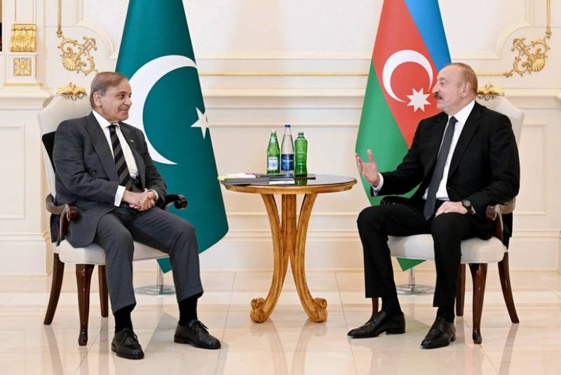 İlham Əliyevin Pakistanın Baş naziri ilə məhdud tərkibdə görüşü olub - YENİLƏNİB