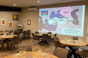 Fransada Azərbaycanın qədim və müasir İpək Yolunda rolu müzakirə olunub Xəbər şəkili