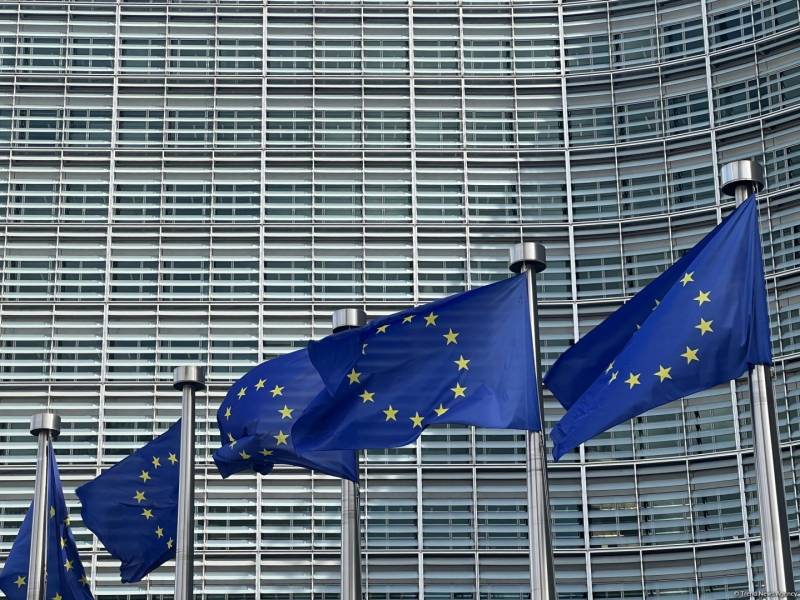 Aİ Ukraynaya növbəti 6 milyard avroluq tranş ayırır