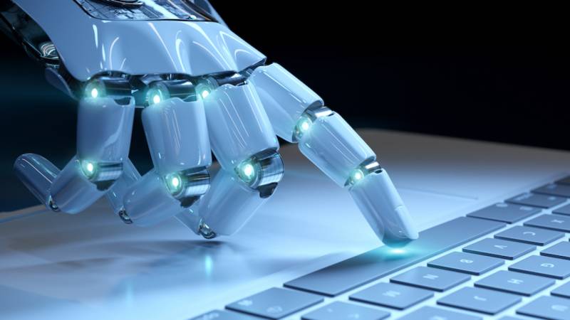 Süni İntellekt (Sİ) Ümidləri Doğrultmur: Şirkətlər İşdən Çıxarılan Təcrübəli İşçiləri Geri Qaytarır