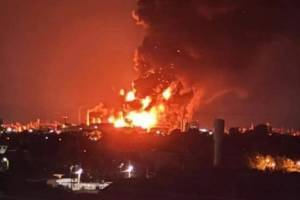 Rusiyanın Krasnodar diyarında neft emalı zavoduna dron hücumu nəticəsində yanğın baş verib Xəbər şəkili