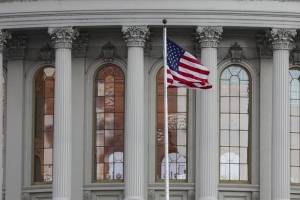 ABŞ Ədliyyə Nazirliyi gəmilərə hücumları əsaslandırmaq üçün fentanili kimyəvi silah adlandırıb Xəbər şəkili