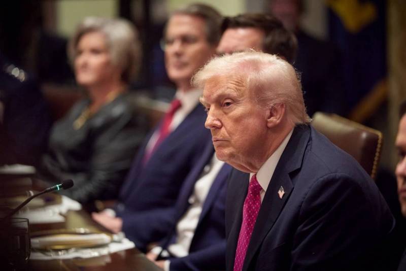 Tramp: Fransa ABŞ-yə Çindən yaxşı münasibət bəsləmir