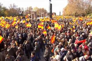 Madriddə on minlərlə insan növbədənkənar parlament seçkiləri tələbi ilə etiraz aksiyası keçirib Xəbər şəkili