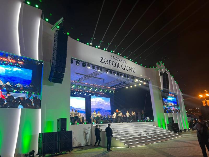 8 Noyabr - Zəfər Günü münasibətilə Bakıda təntənəli bayram konserti keçirilir (FOTO)