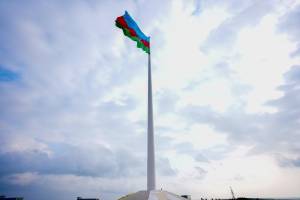 Bayraq Meydanında dalğalanan Azərbaycan Bayrağının Ginnesin Rekordlar Kitabındakı rekordu yenilənib - FOTO