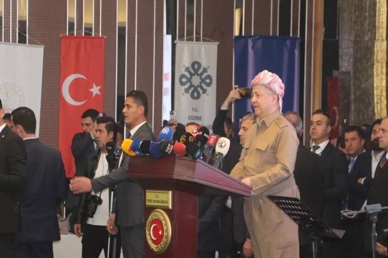 Mesut Barzani Cizrədə "Sülh Prosesi" Mesajını Verdi: “Ən Yaxşı Qapı Budur” Xəbər şəkili