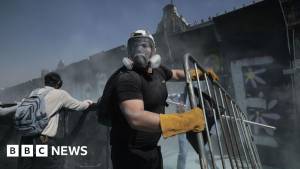 Meksikada Hökumətə Qarşı Minlərlə Etirazçı Çıxdı: Toqquşmalarda 120 Adam Yaralandı Xəbər şəkili