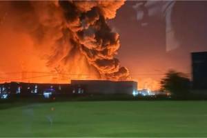 Argentinada zavodda baş verən partlayışda 22 nəfər yaralanıb, əhaliyə xəbərdarlıq edilib