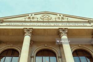 Qusarda hədə-qorxu yolu ilə dəfələrlə rüşvət almaqda təqsirləndirilən vəzifəli şəxs həbs edilib Xəbər şəkili