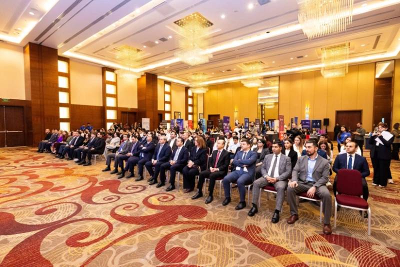 Bakıda "İKT Karyera Sərgisi" keçirilib